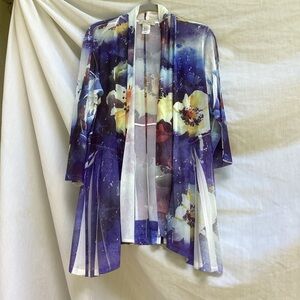 Jess & Jane blue and white Elegant Floral Sheer Coverup/wrap, size large